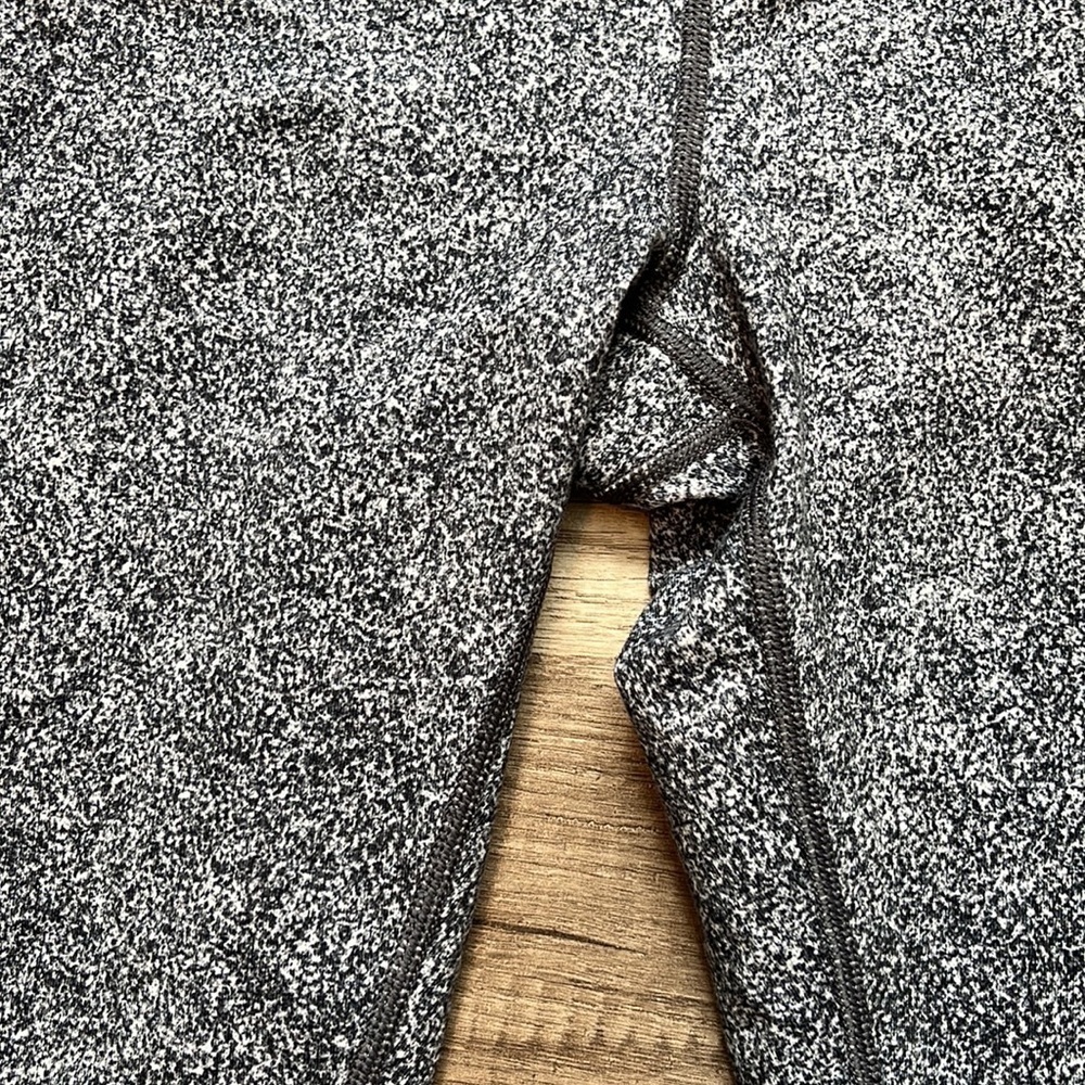 Lululemon Legging Pant High Rise Speckled Black  White size 4 - Picture 6 of 16